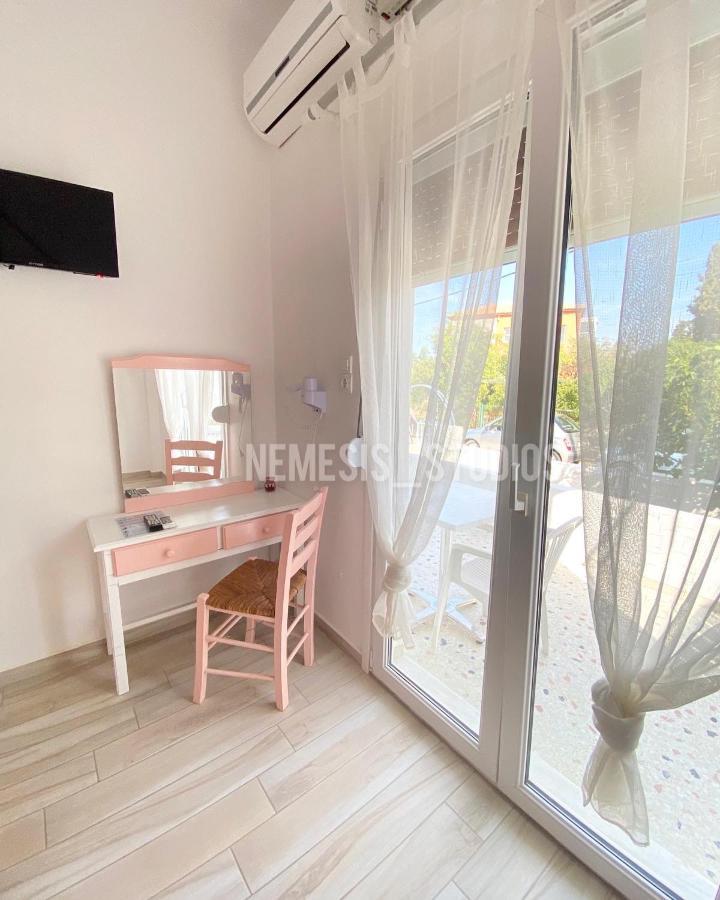 Nemesis Studios Aegina Exteriör bild